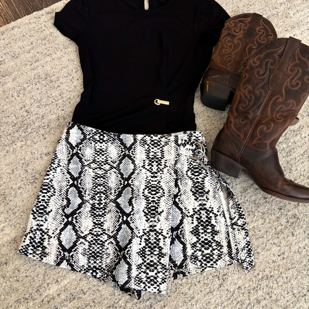 SHEIN Snakeskin Print Skort